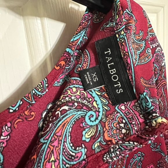 TALBOTS: very light weight top - Picture 2 of 6